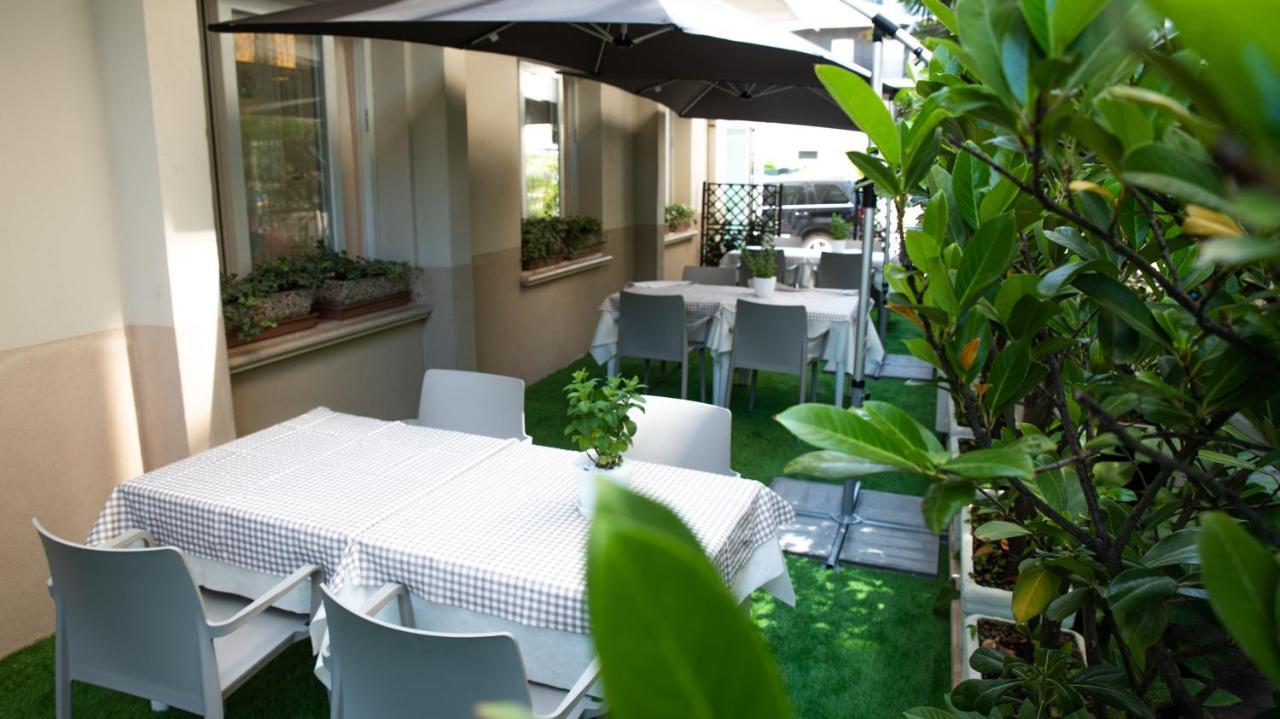 Hotel San Gottardo Riccione Luaran gambar